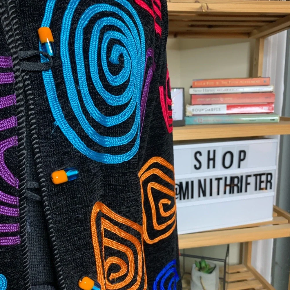 Allure - Picture 2 of 6